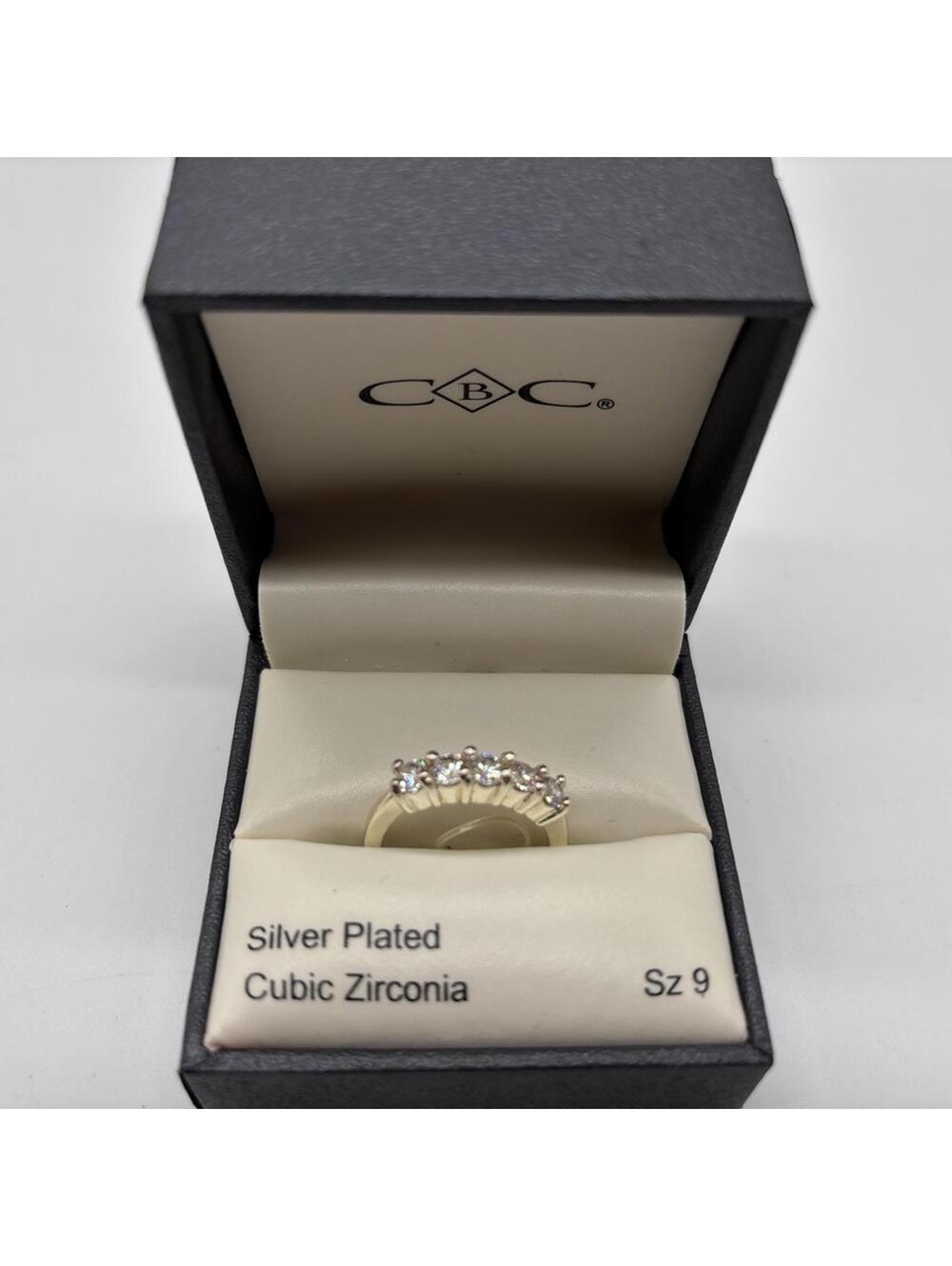 Women's Silver Plated Cubic Zirconia Ring Size 9 NIB
